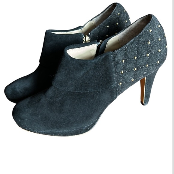 Adrienne Vittadini Suede Heel Ankle Booties  with gold studs Women size 8.5 - Picture 1 of 15